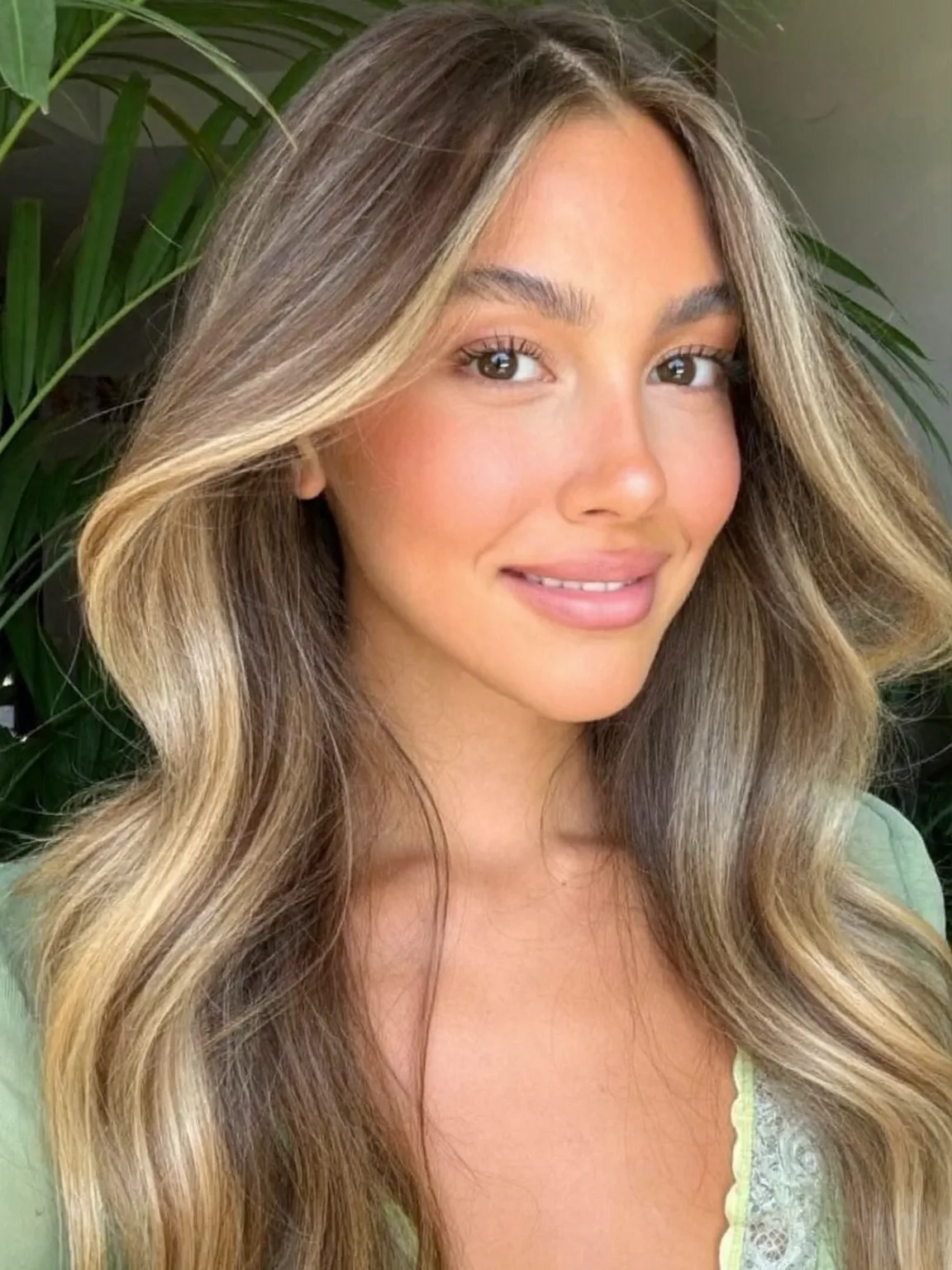 Honey Highlighted Ash Bronde Long Layers with Wave